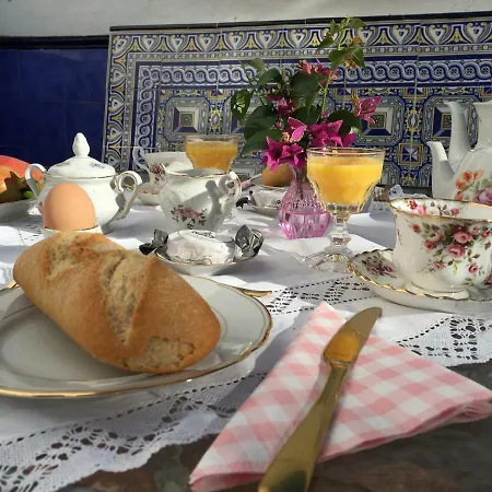 And Cortijo La Zapatera Bed & Breakfast