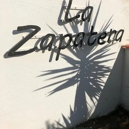 And Cortijo La Zapatera Bed and Breakfast 4*